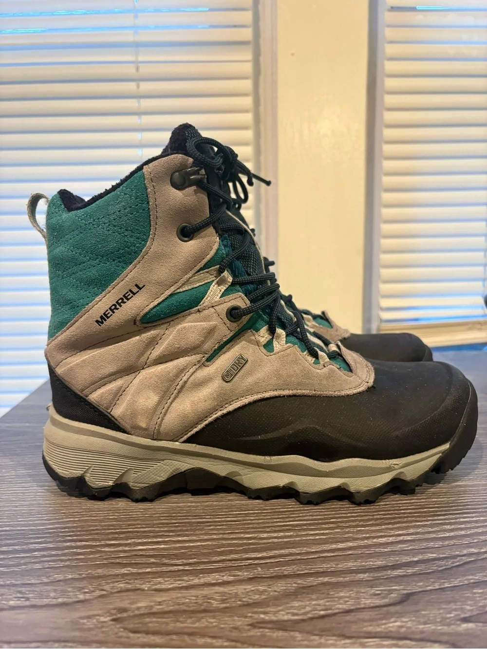 Merrell Thermo Shiver Waterproof Winter Hiking Boots Womens Size 8.5 Monument
